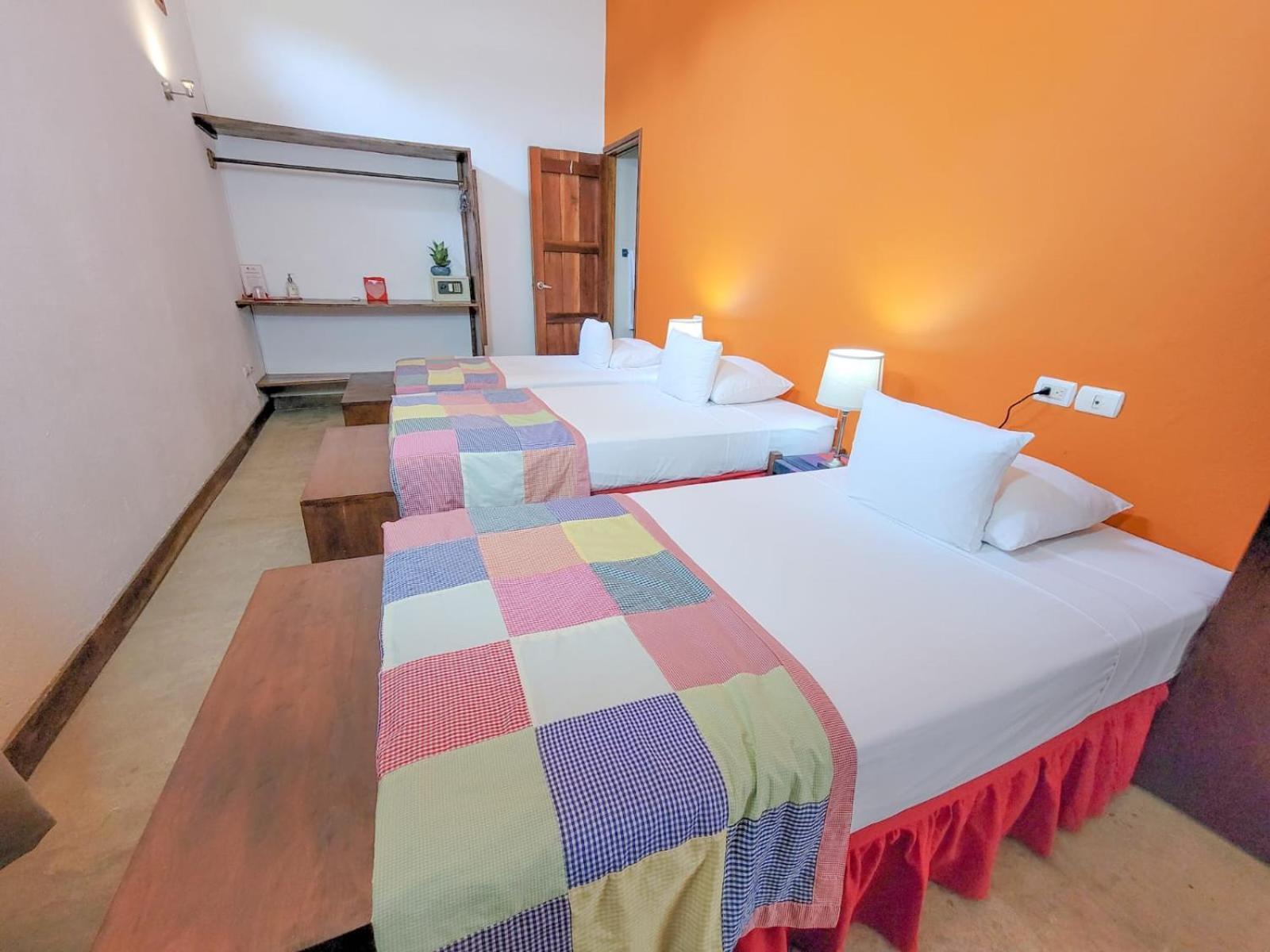Hotel Con Corazon Гранада Экстерьер фото